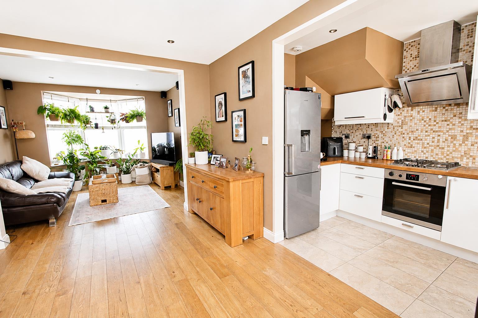 3 bed property in Wigmore Road, Carshalton